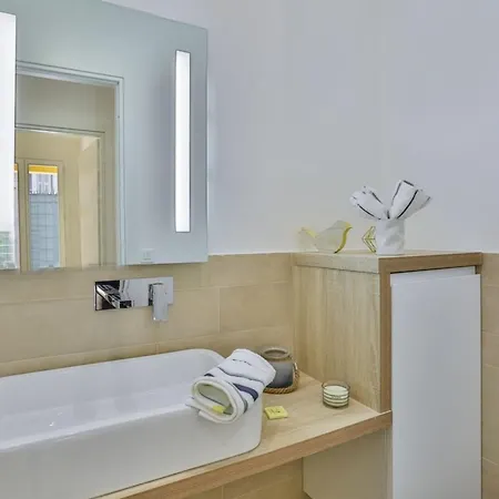 France 82 Tp -1 Min From The Sea - Terrace - Parking Apartamento