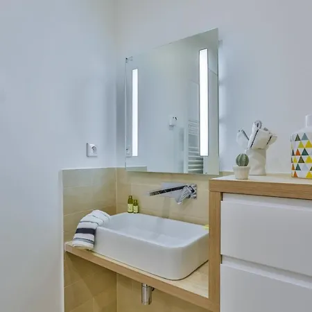 France 82 Tp -1 Min From The Sea - Terrace - Parking Apartment