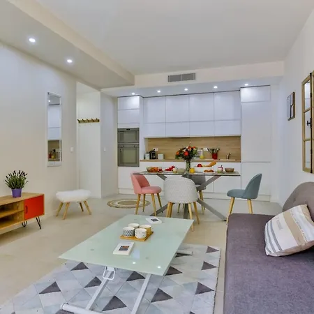 Apartment France 82 Tp -1 Min From The Sea - Terrace - Parking